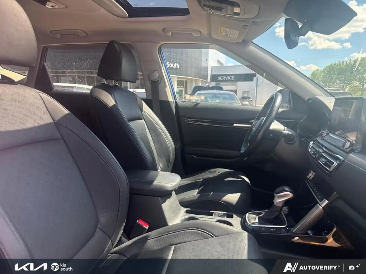 Kia Seltos снимка Kia Seltos