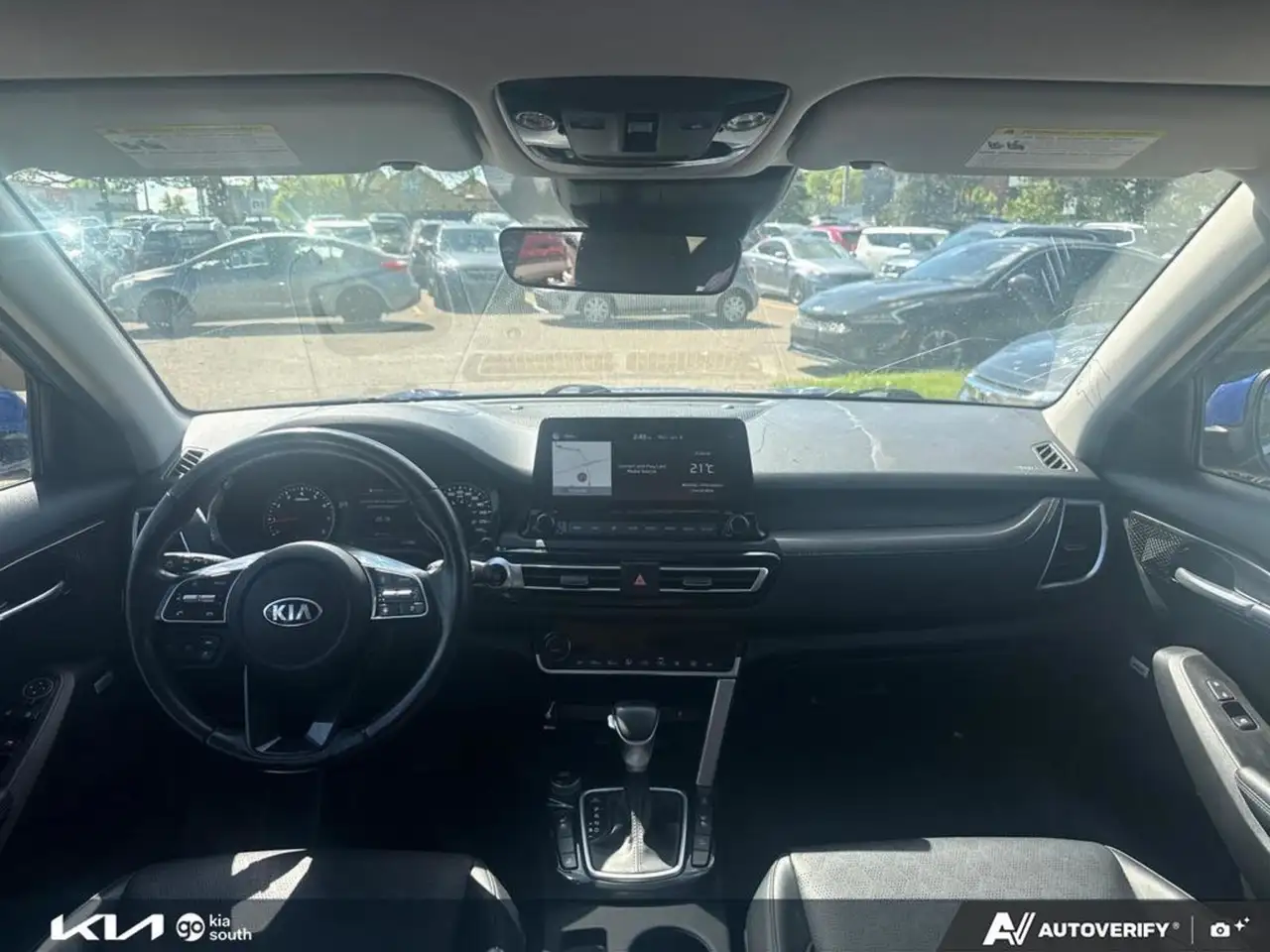 Kia Seltos снимка Kia Seltos