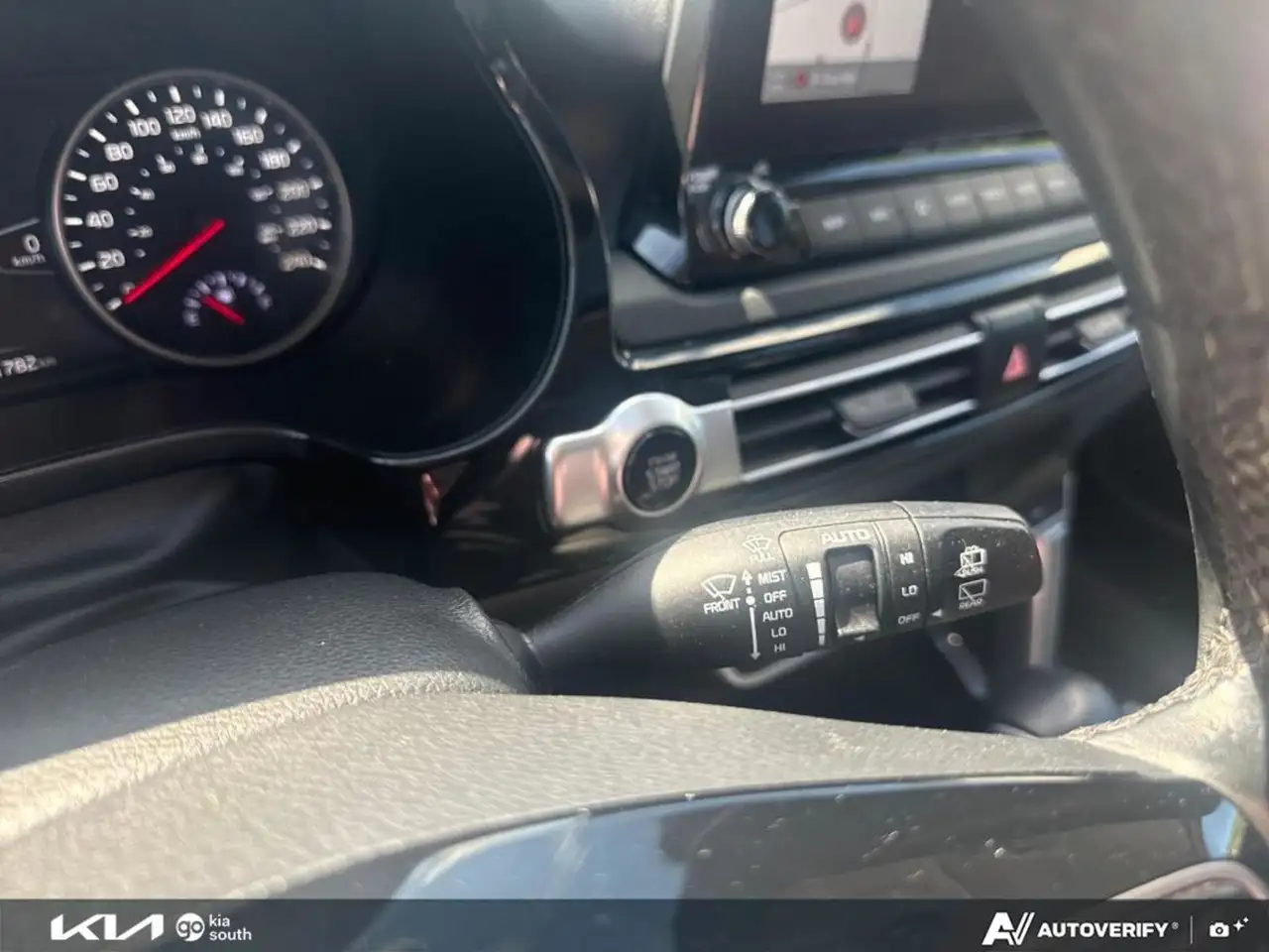 Kia Seltos снимка Kia Seltos