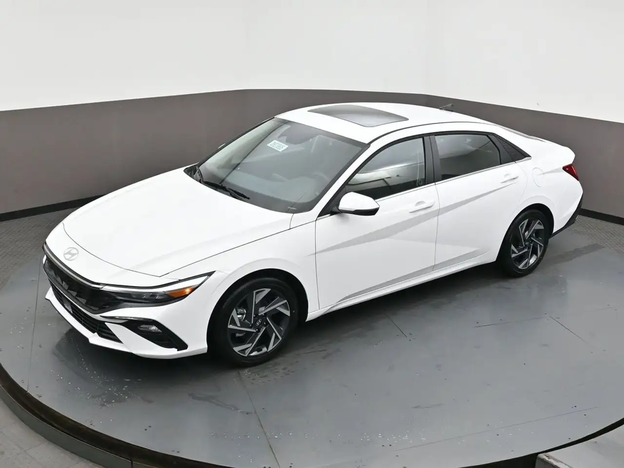 Hyundai ELANTRA снимка Hyundai ELANTRA