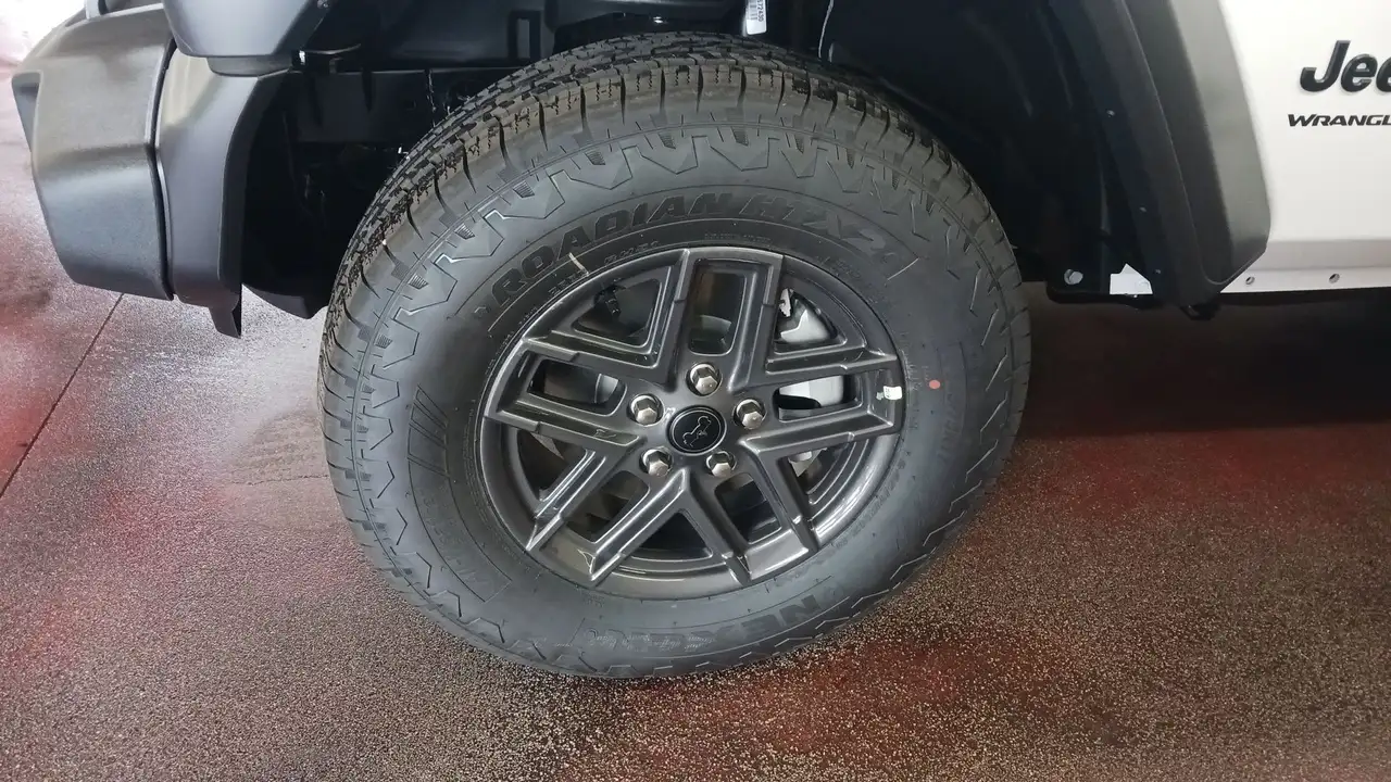 Jeep Wrangler снимка Jeep Wrangler