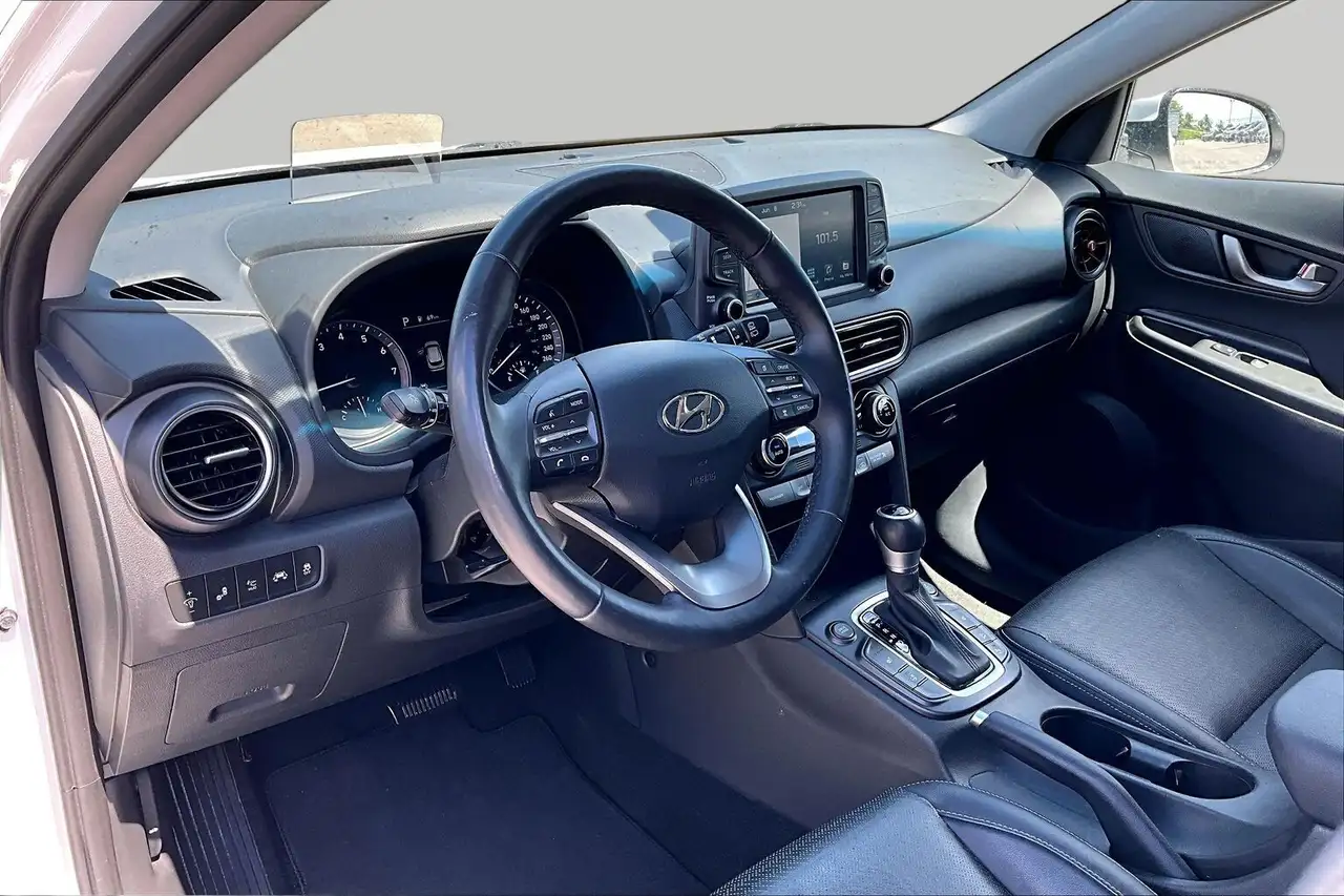 Hyundai KONA photo Hyundai KONA