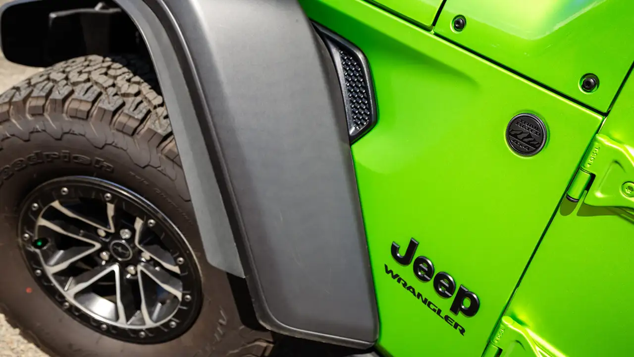 Jeep Wrangler photo Jeep Wrangler