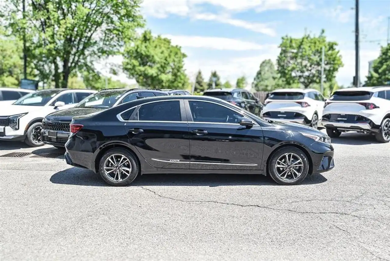 Kia Forte снимка Kia Forte