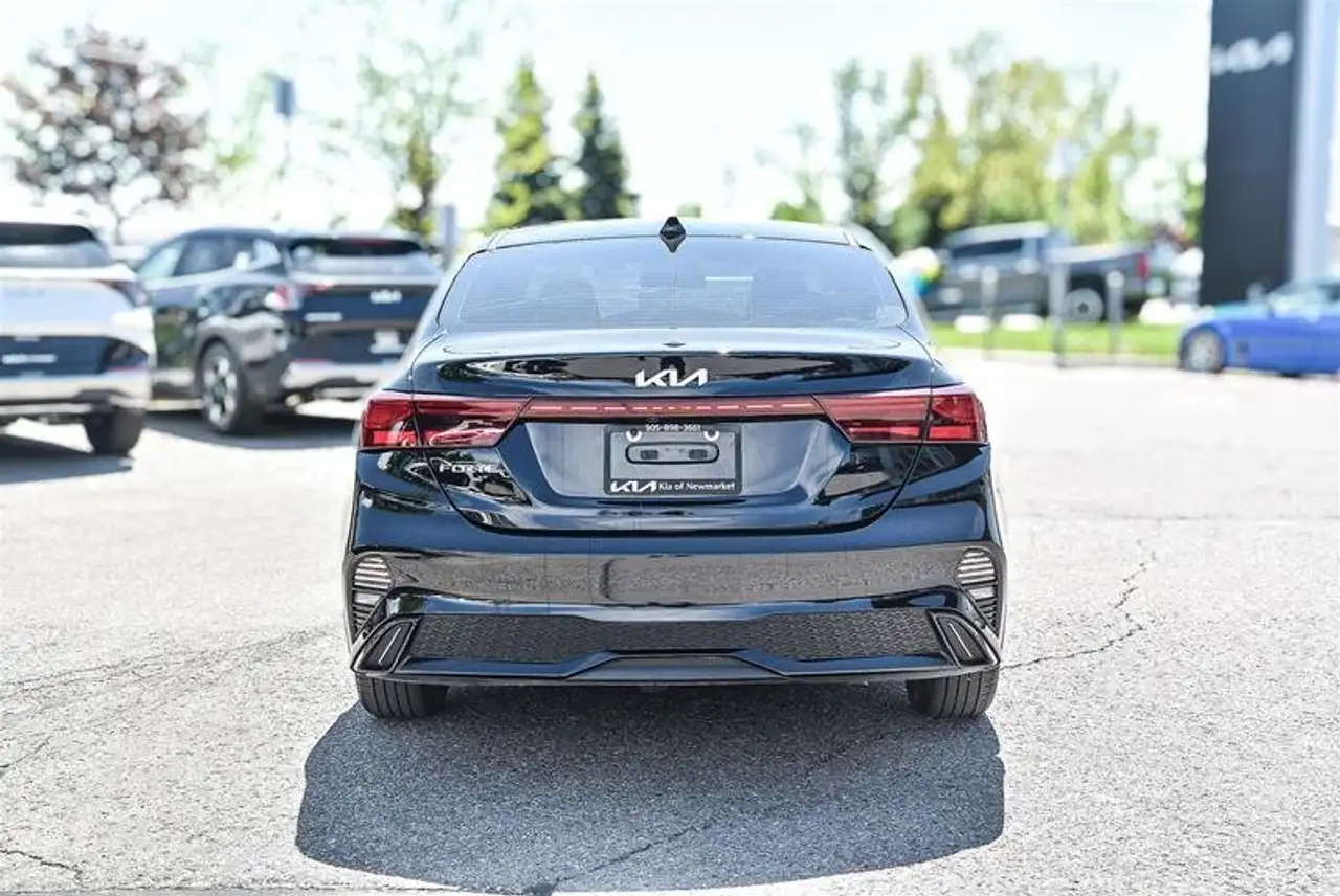 Kia Forte снимка Kia Forte