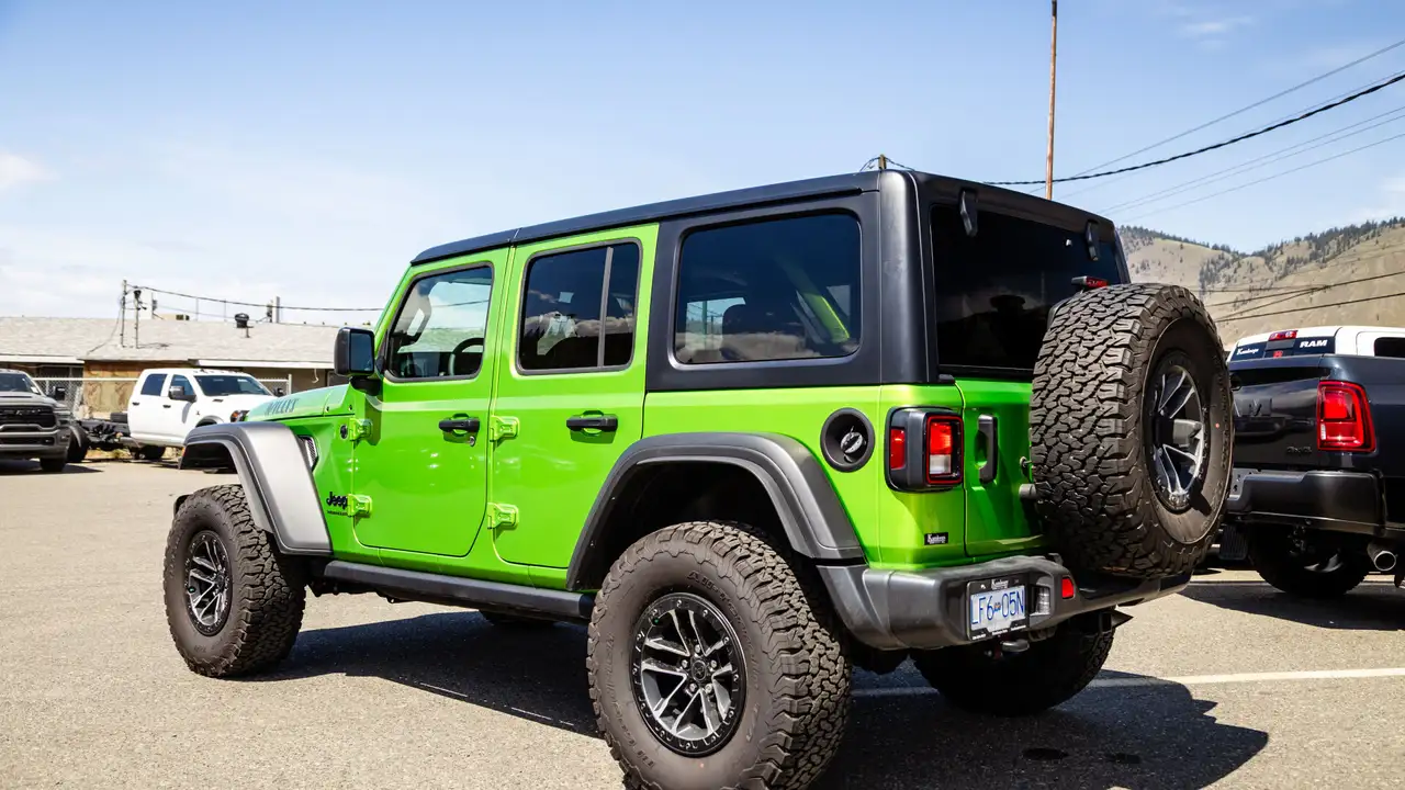 Jeep Wrangler photo Jeep Wrangler