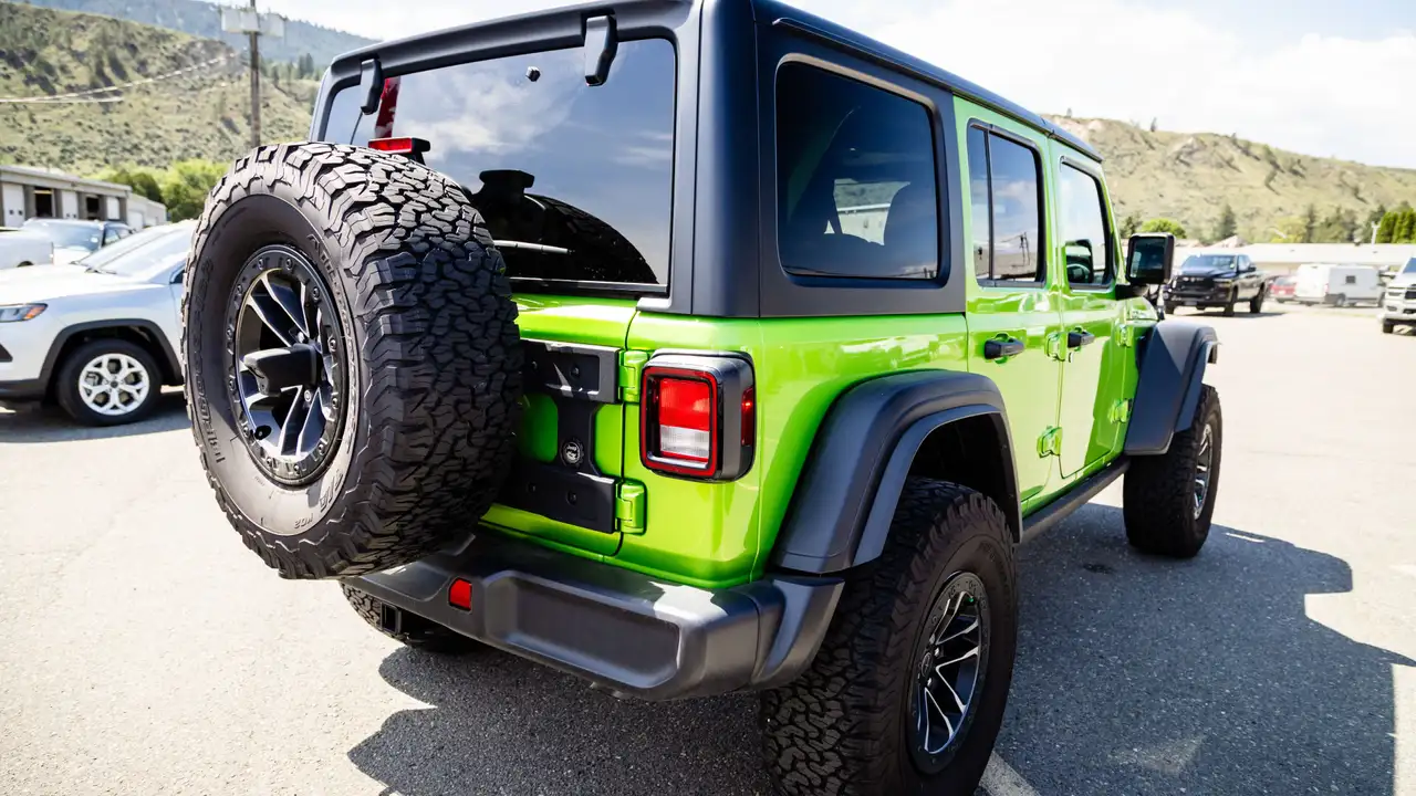 Jeep Wrangler photo Jeep Wrangler