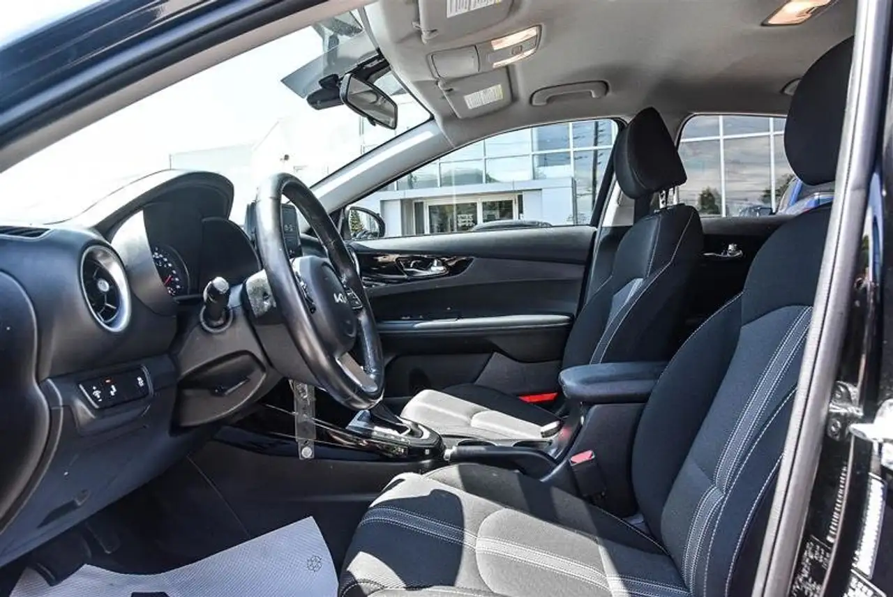 Kia Forte снимка Kia Forte