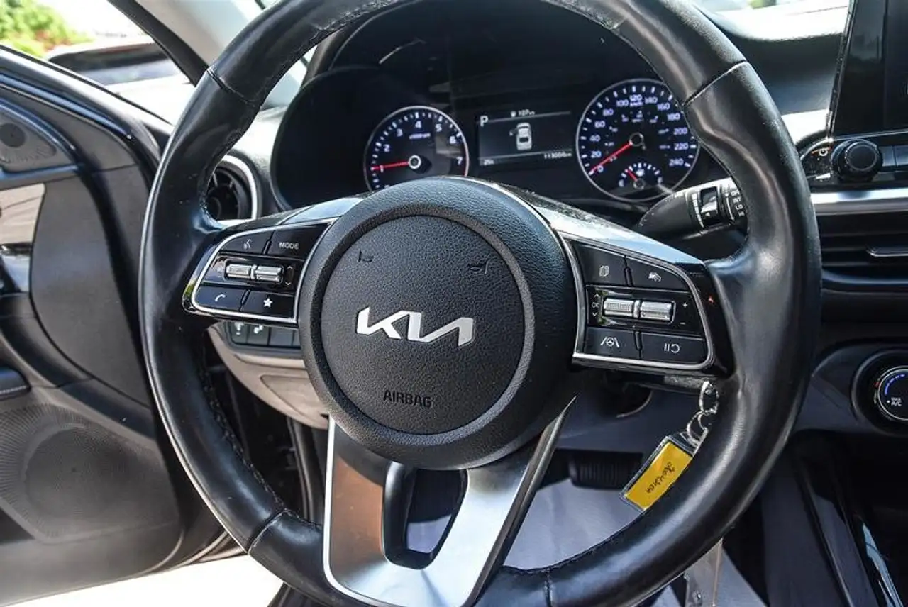 Kia Forte снимка Kia Forte