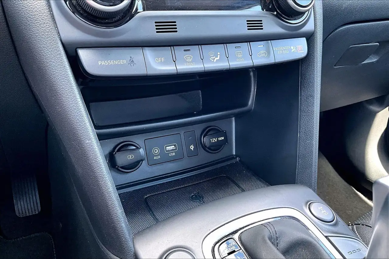 Hyundai KONA photo Hyundai KONA