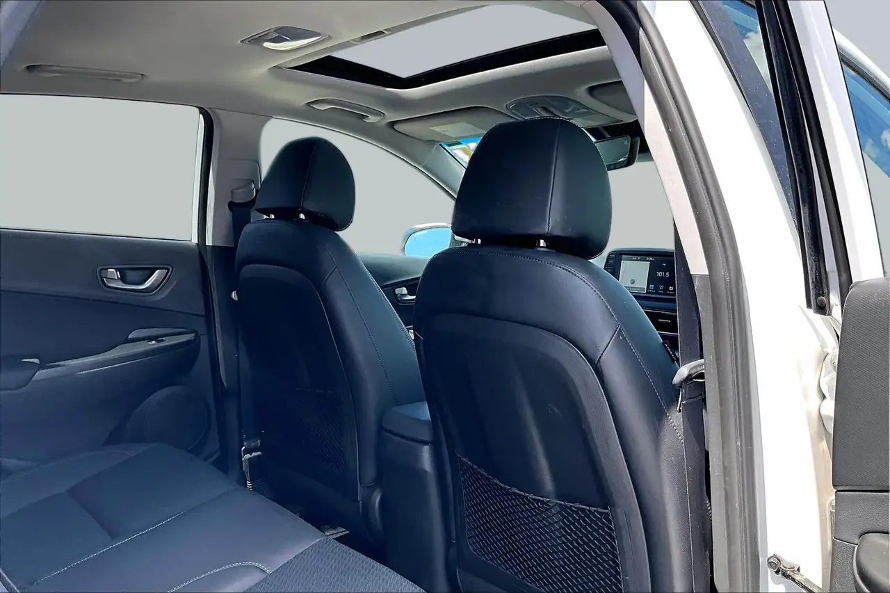 Hyundai KONA photo Hyundai KONA