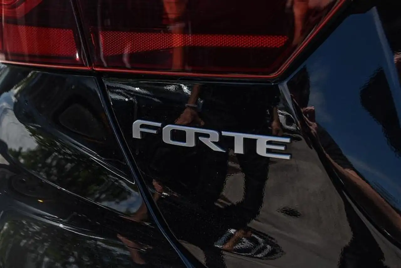 Kia Forte снимка Kia Forte