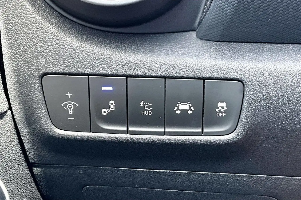 Hyundai KONA photo Hyundai KONA
