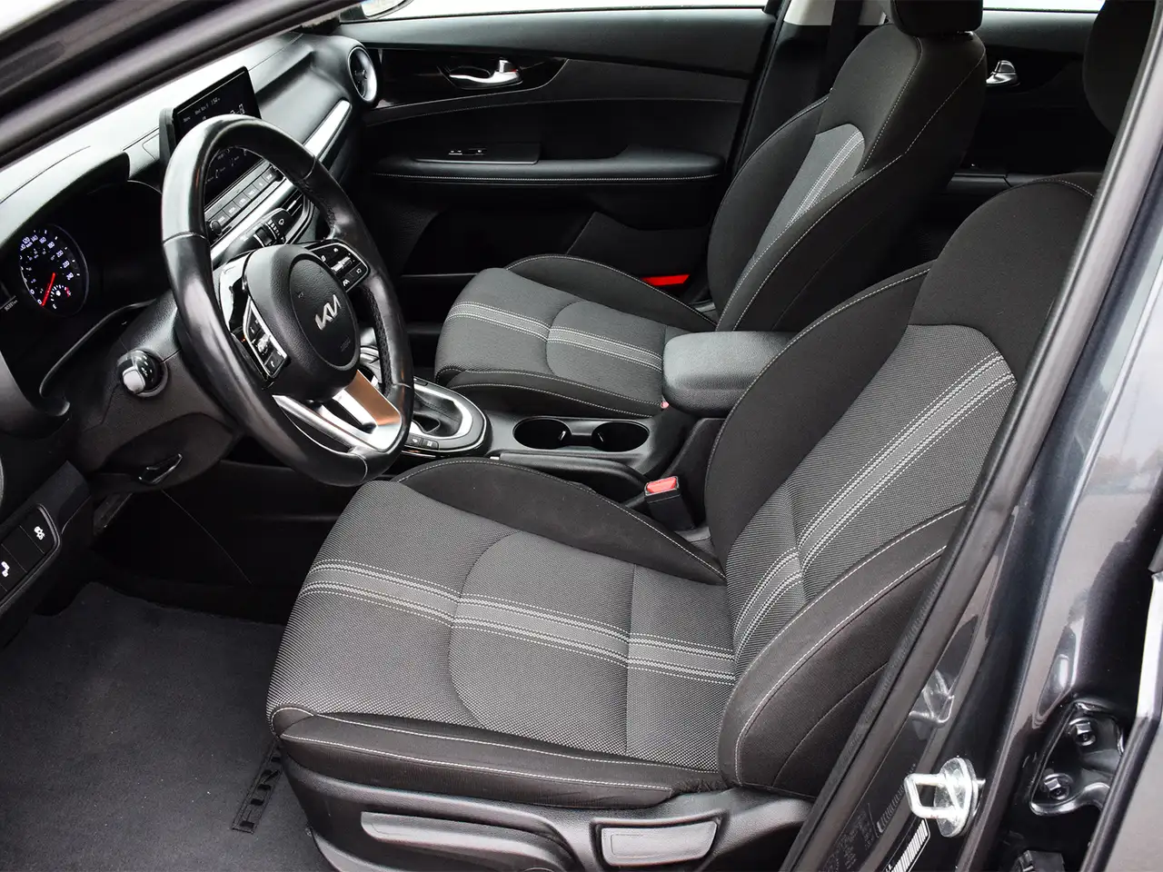 Kia Forte снимка Kia Forte