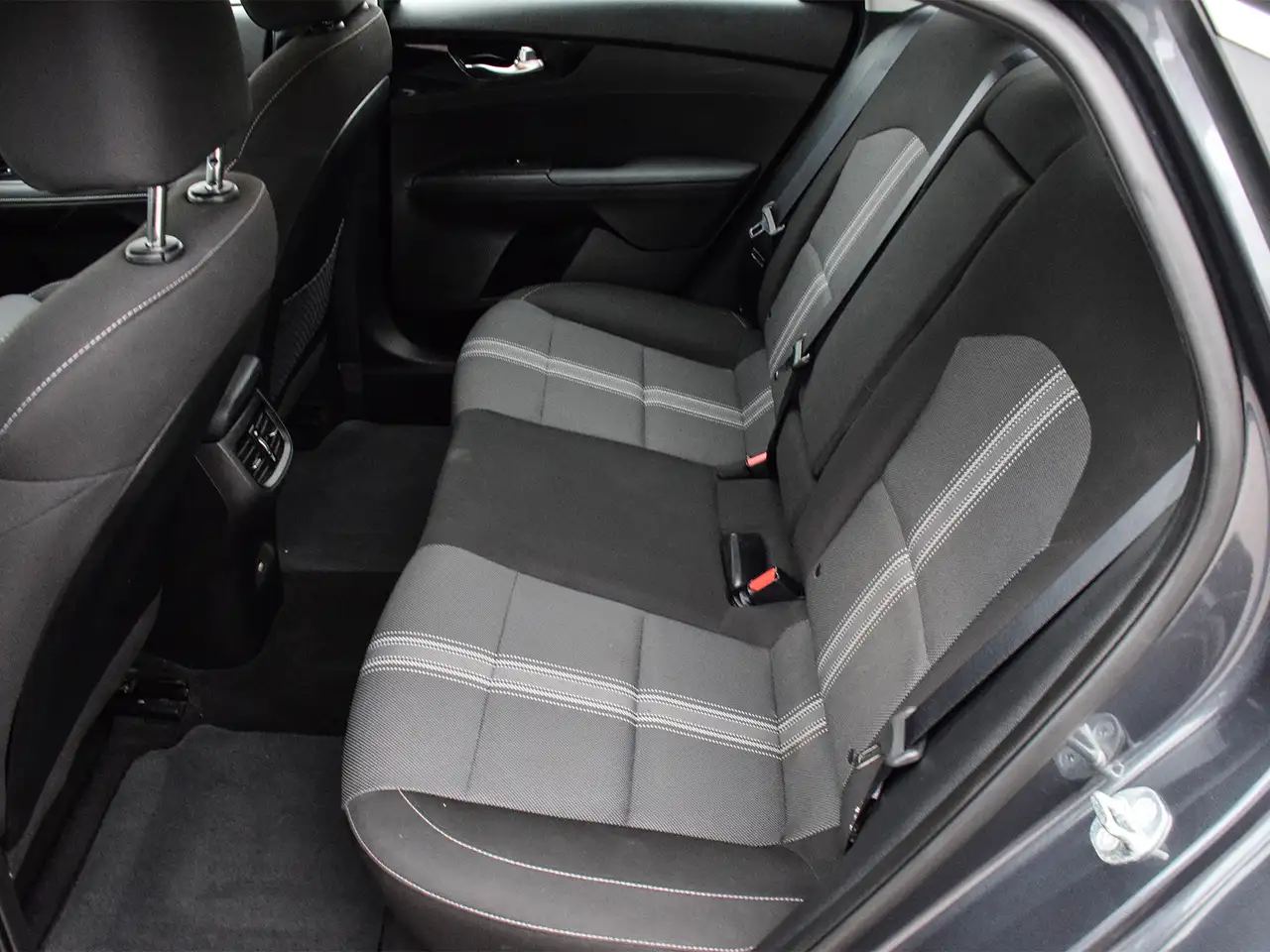 Kia Forte снимка Kia Forte