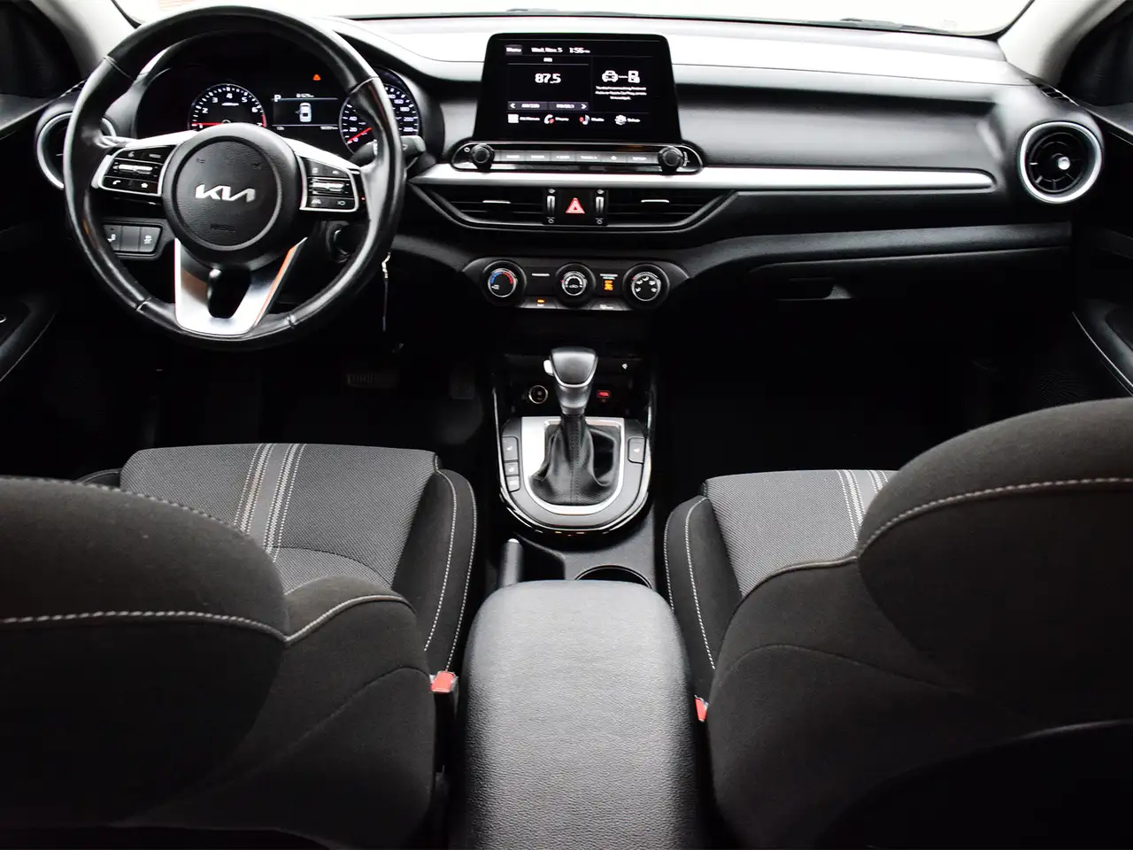 Kia Forte снимка Kia Forte