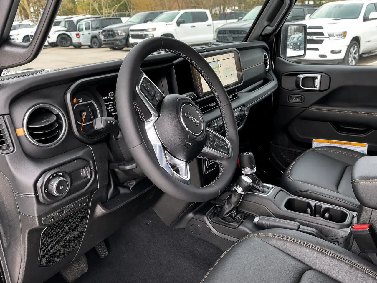 Jeep Wrangler снимка Jeep Wrangler