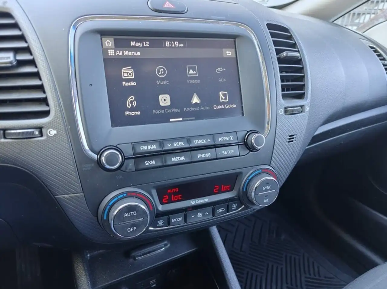 Kia Forte снимка Kia Forte