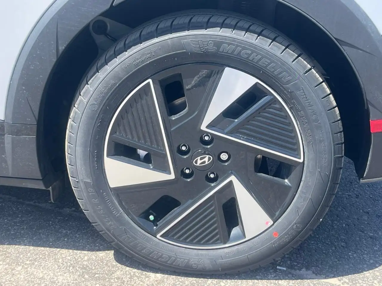 Hyundai IONIQ 5 снимка Hyundai IONIQ 5