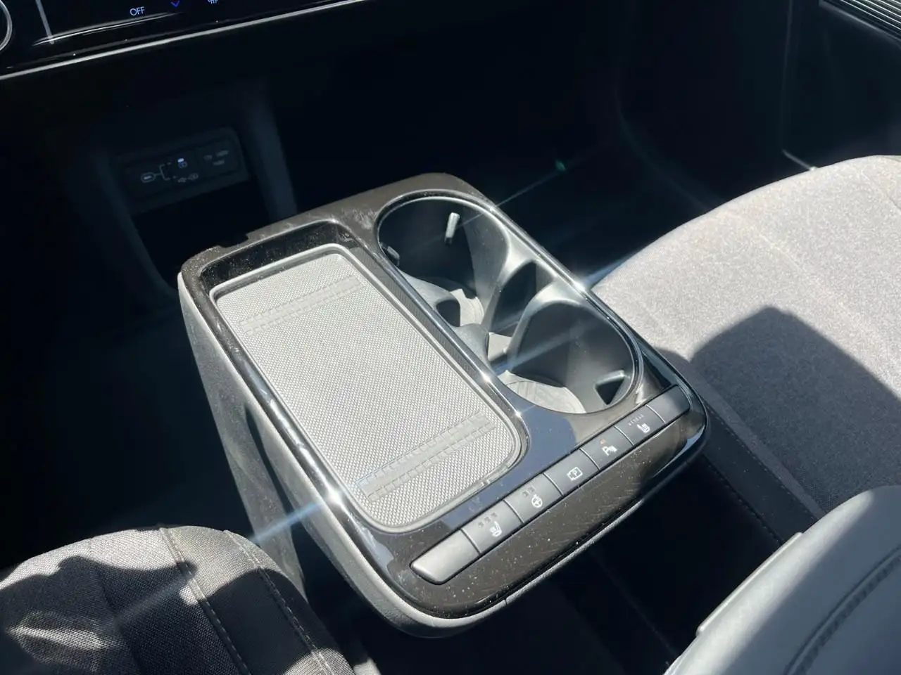 Hyundai IONIQ 5 снимка Hyundai IONIQ 5