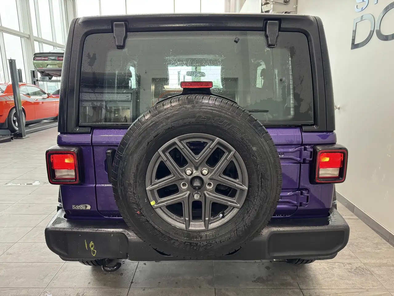 Jeep Wrangler снимка Jeep Wrangler