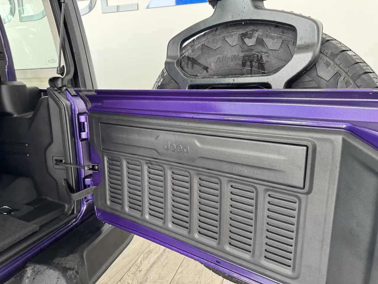 Jeep Wrangler снимка Jeep Wrangler