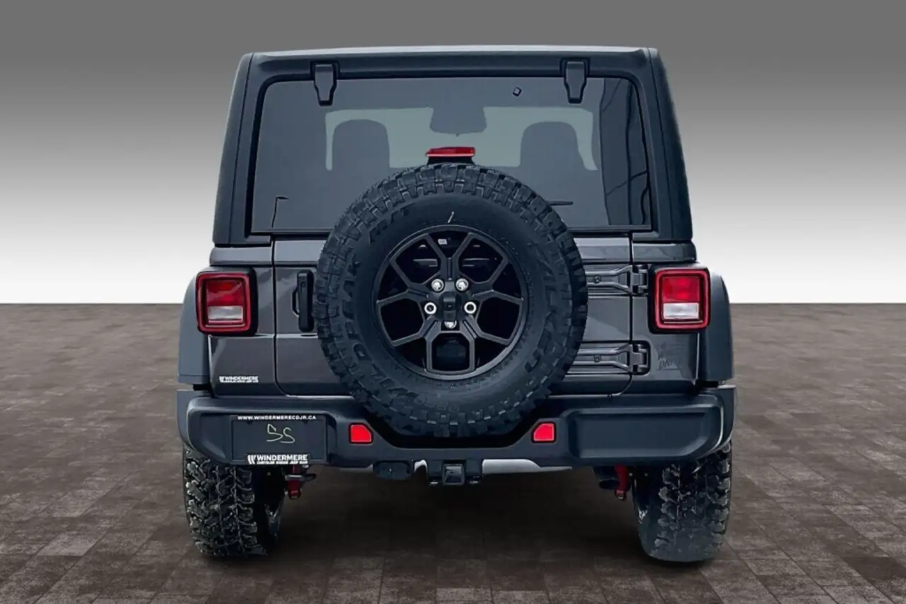 Jeep Wrangler photo Jeep Wrangler