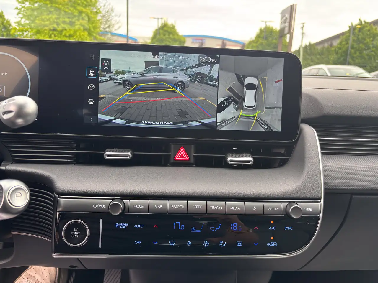 Hyundai IONIQ 5 photo Hyundai IONIQ 5