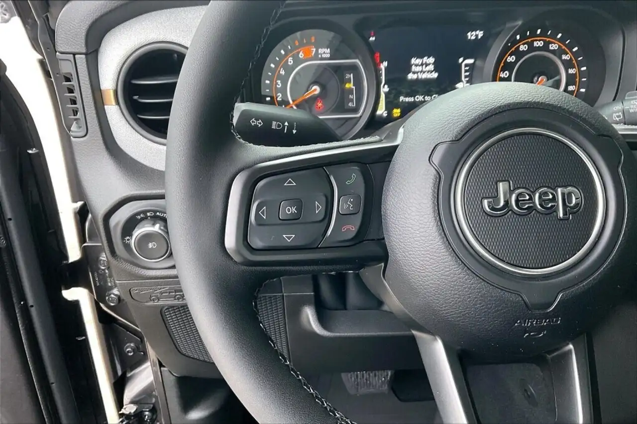 Jeep Wrangler photo Jeep Wrangler