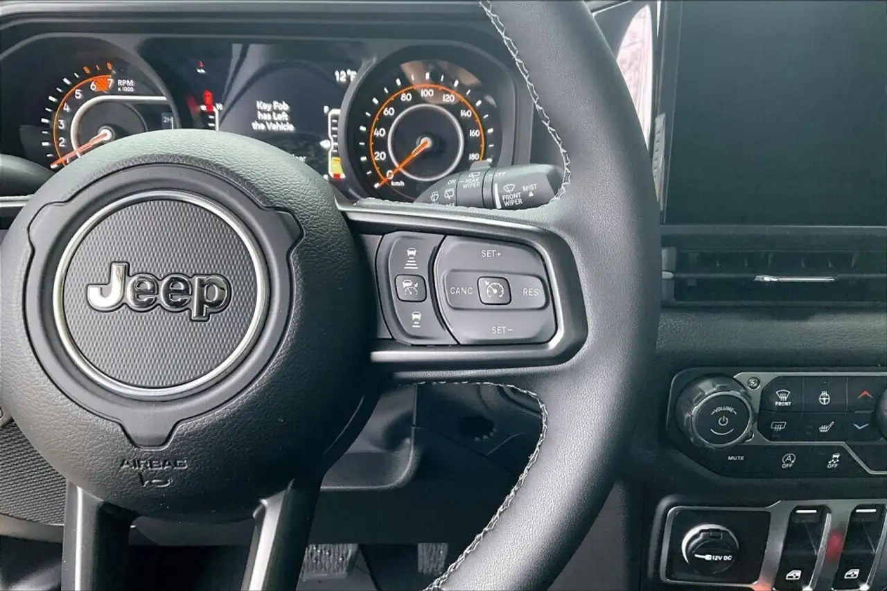 Jeep Wrangler photo Jeep Wrangler