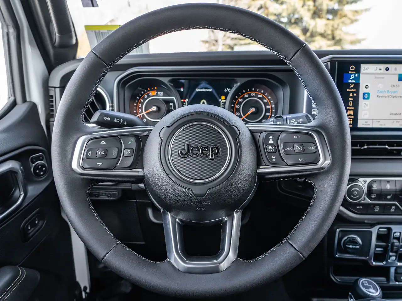 Jeep Wrangler снимка Jeep Wrangler