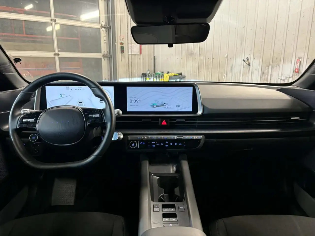 Hyundai IONIQ 6 снимка Hyundai IONIQ 6