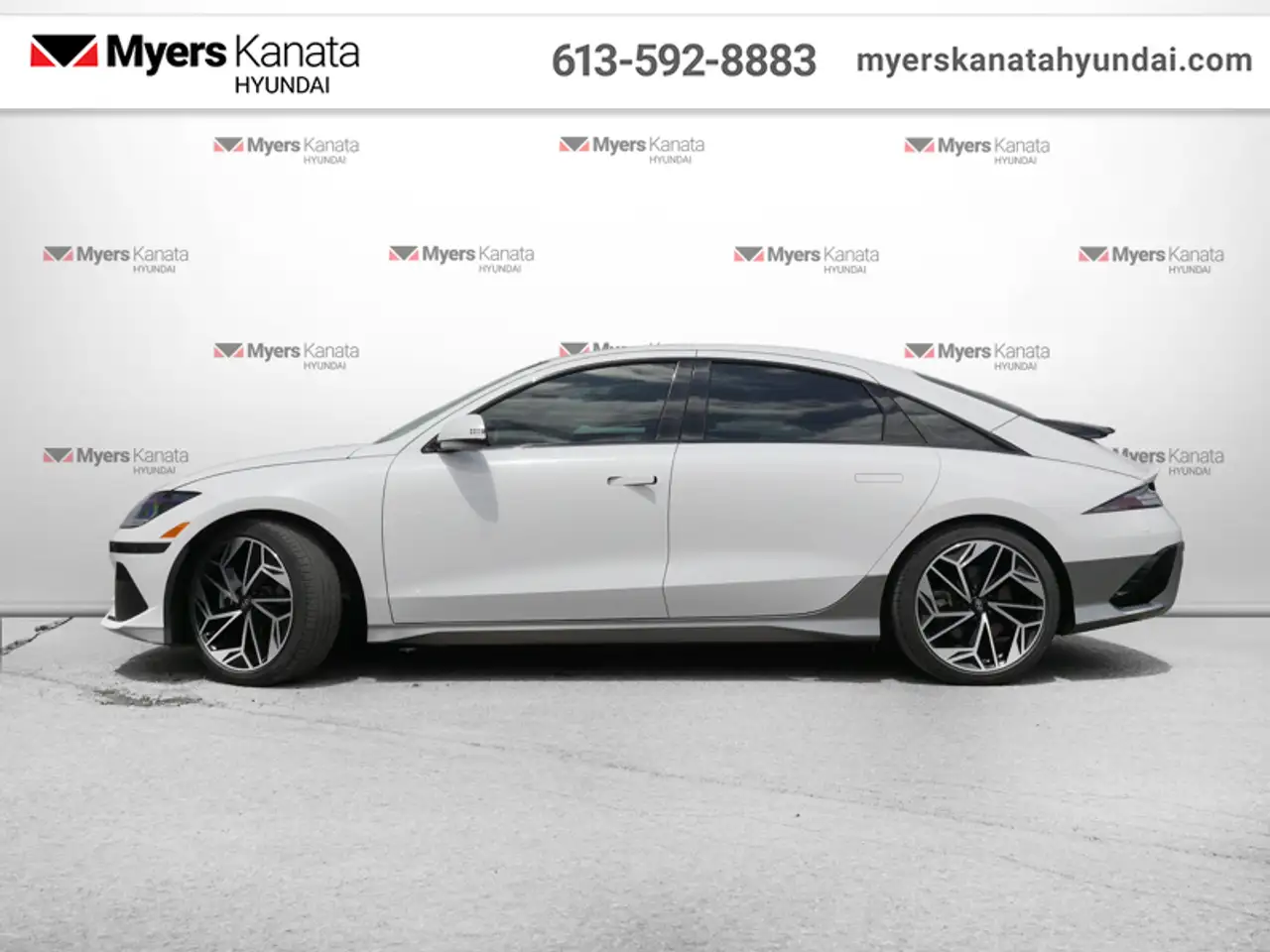 Hyundai IONIQ 6 photo Hyundai IONIQ 6