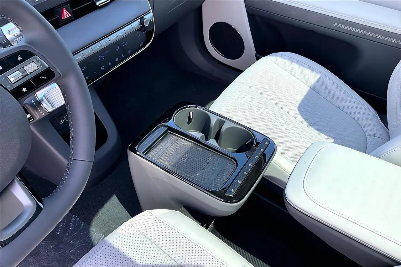 Hyundai IONIQ 5 снимка Hyundai IONIQ 5