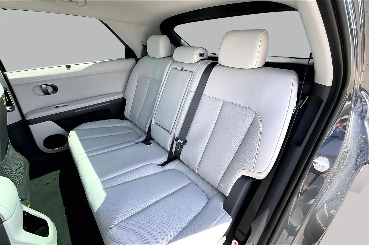 Hyundai IONIQ 5 снимка Hyundai IONIQ 5