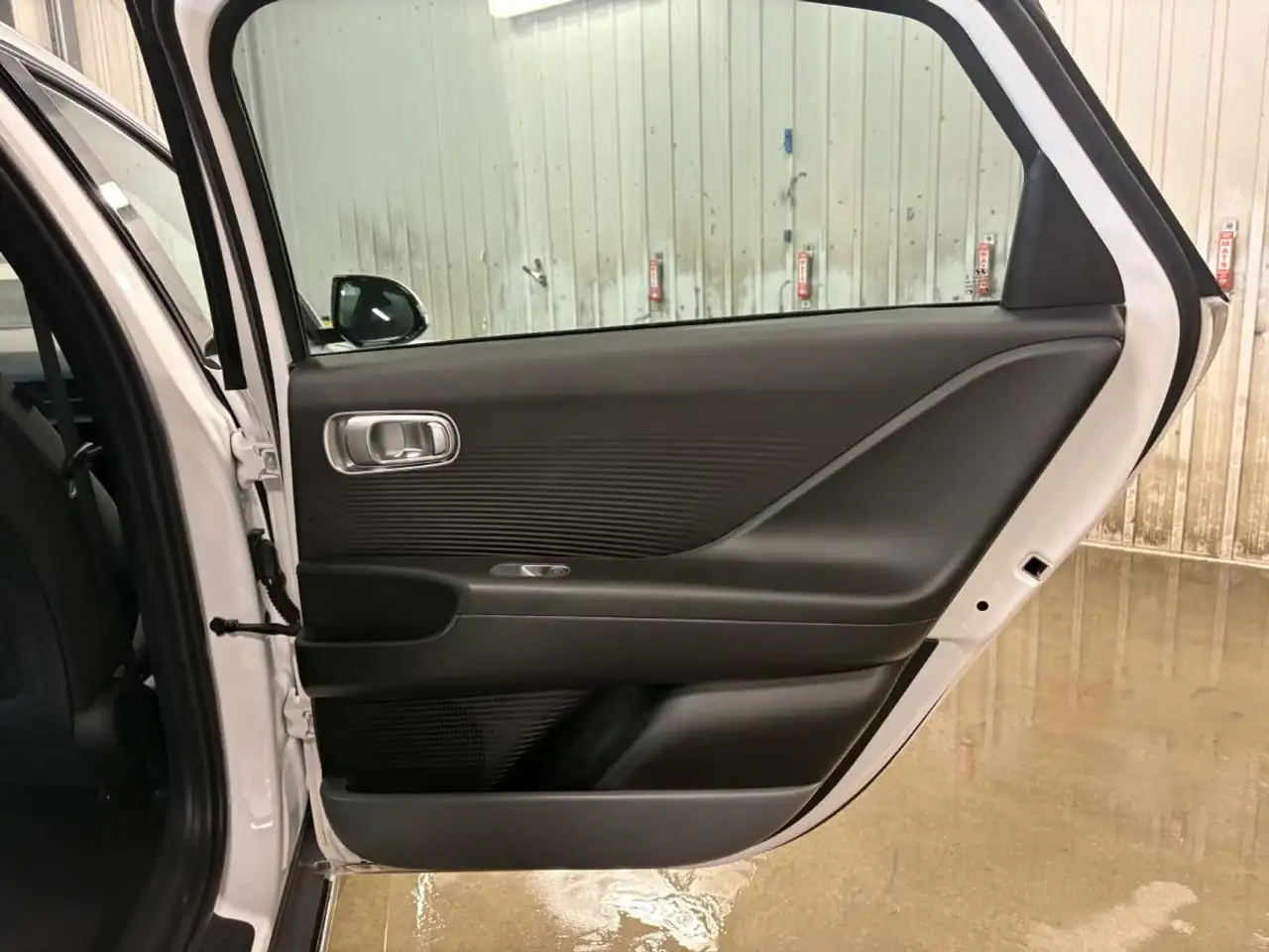Hyundai IONIQ 6 снимка Hyundai IONIQ 6