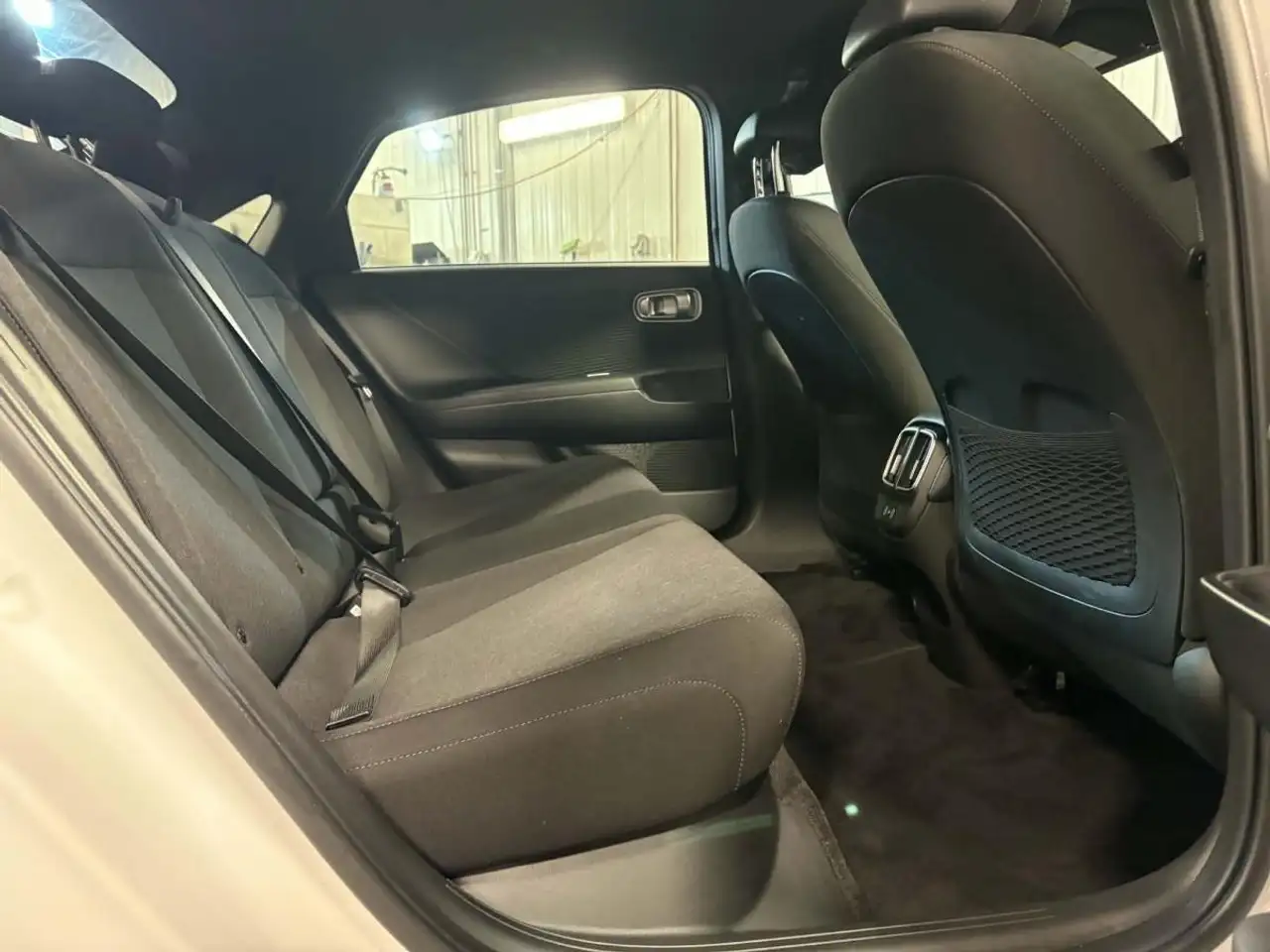Hyundai IONIQ 6 снимка Hyundai IONIQ 6