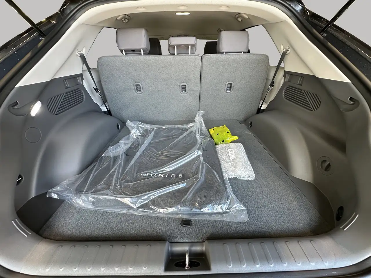 Hyundai IONIQ 5 снимка Hyundai IONIQ 5