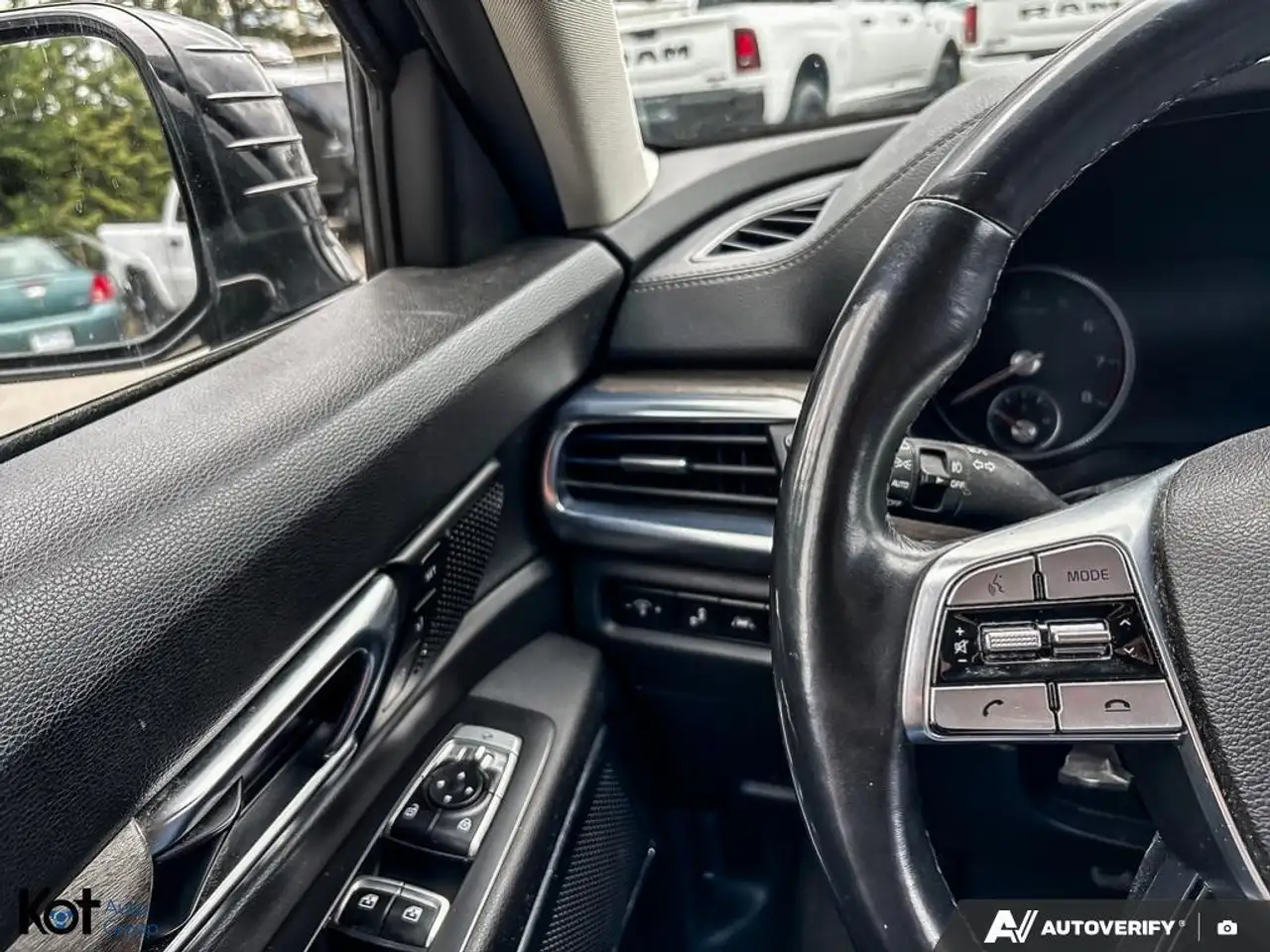 Kia Telluride снимка Kia Telluride