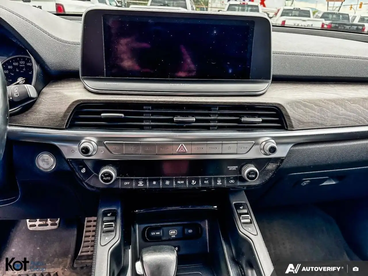 Kia Telluride снимка Kia Telluride