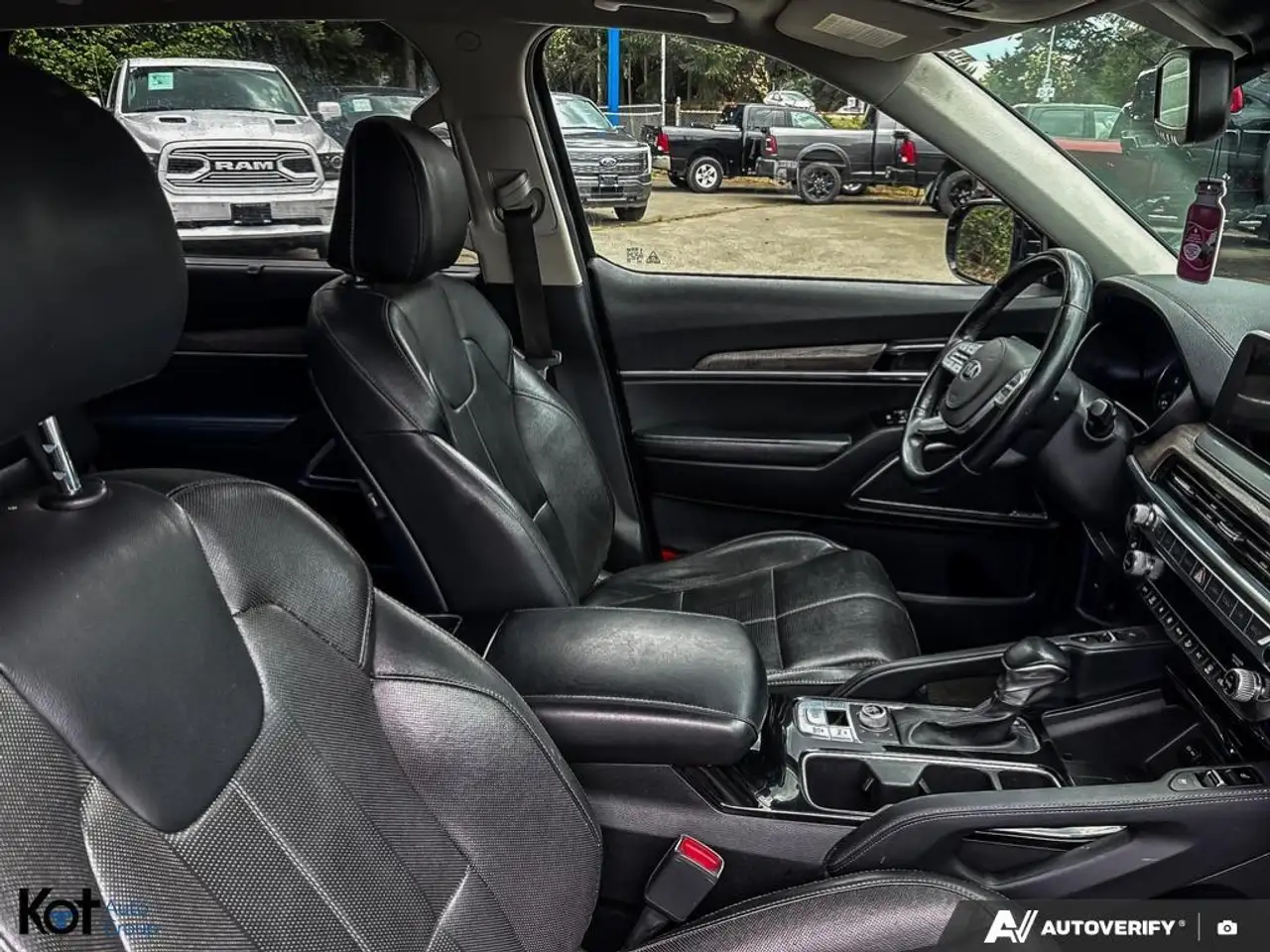 Kia Telluride снимка Kia Telluride