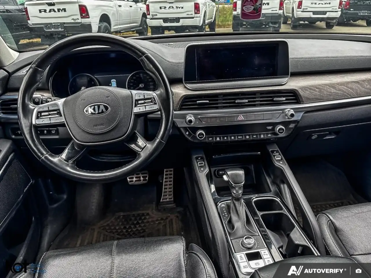 Kia Telluride снимка Kia Telluride