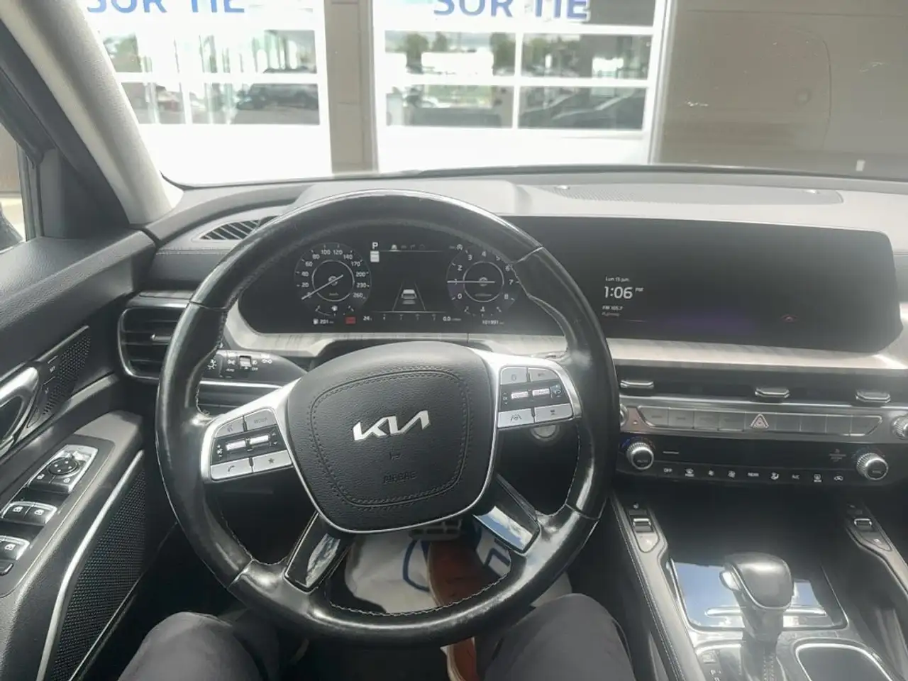 Kia Telluride снимка Kia Telluride
