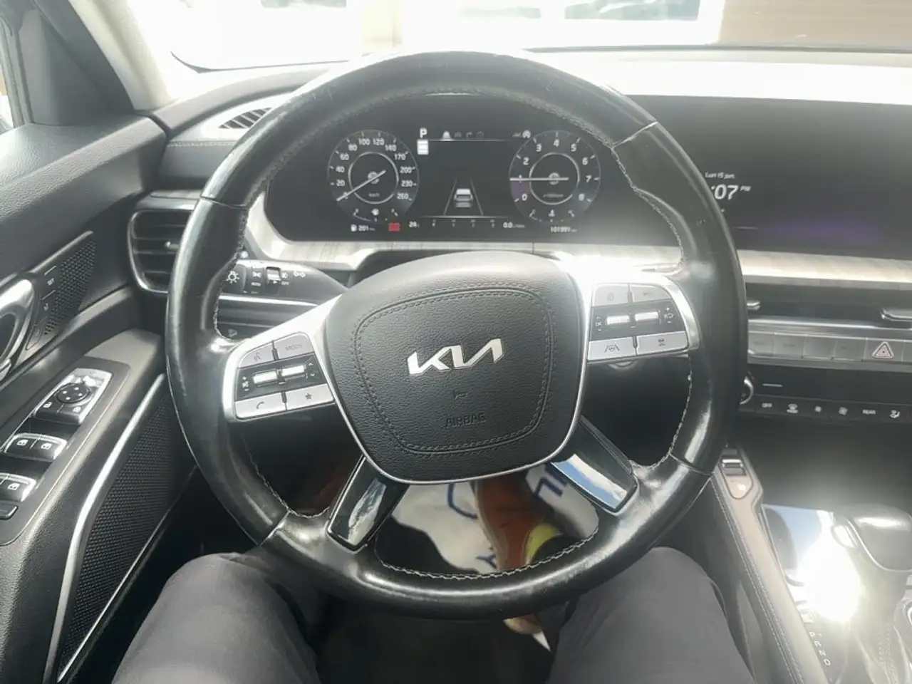 Kia Telluride снимка Kia Telluride