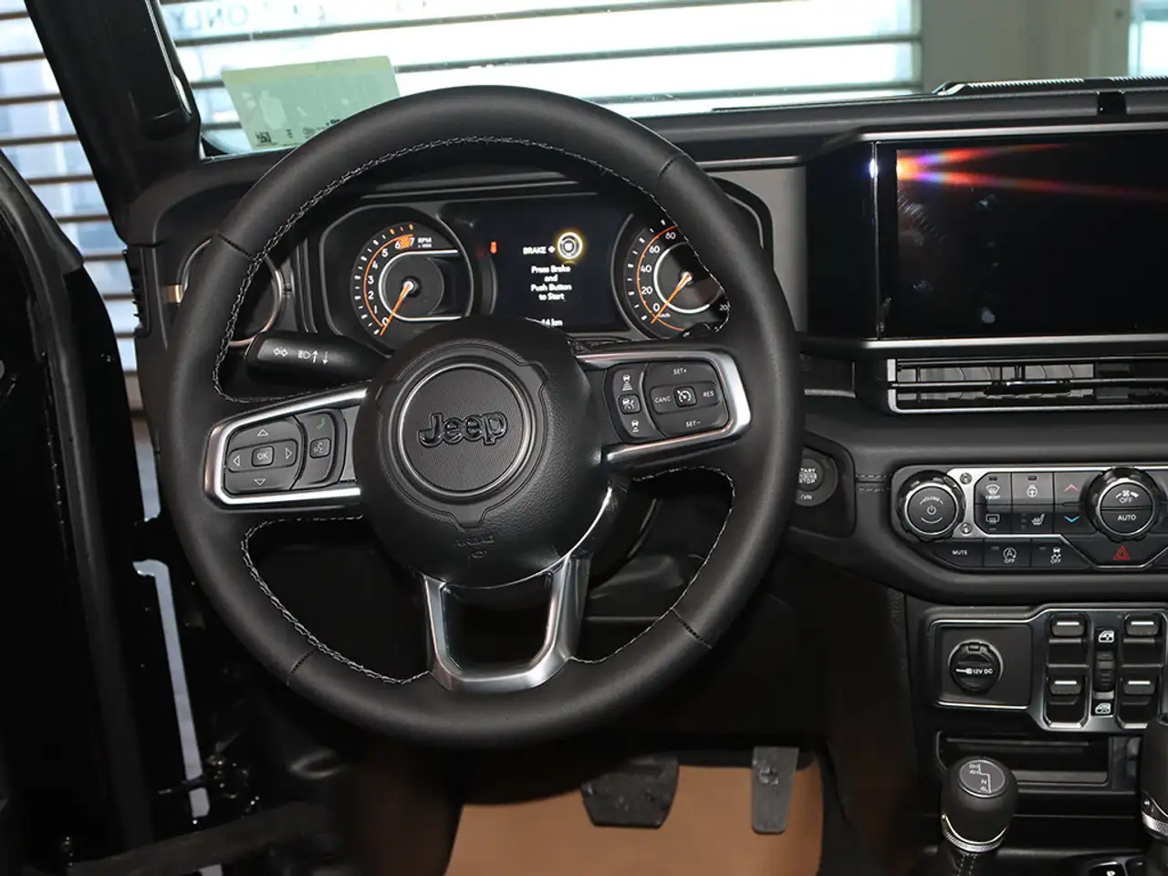 Jeep Wrangler снимка Jeep Wrangler