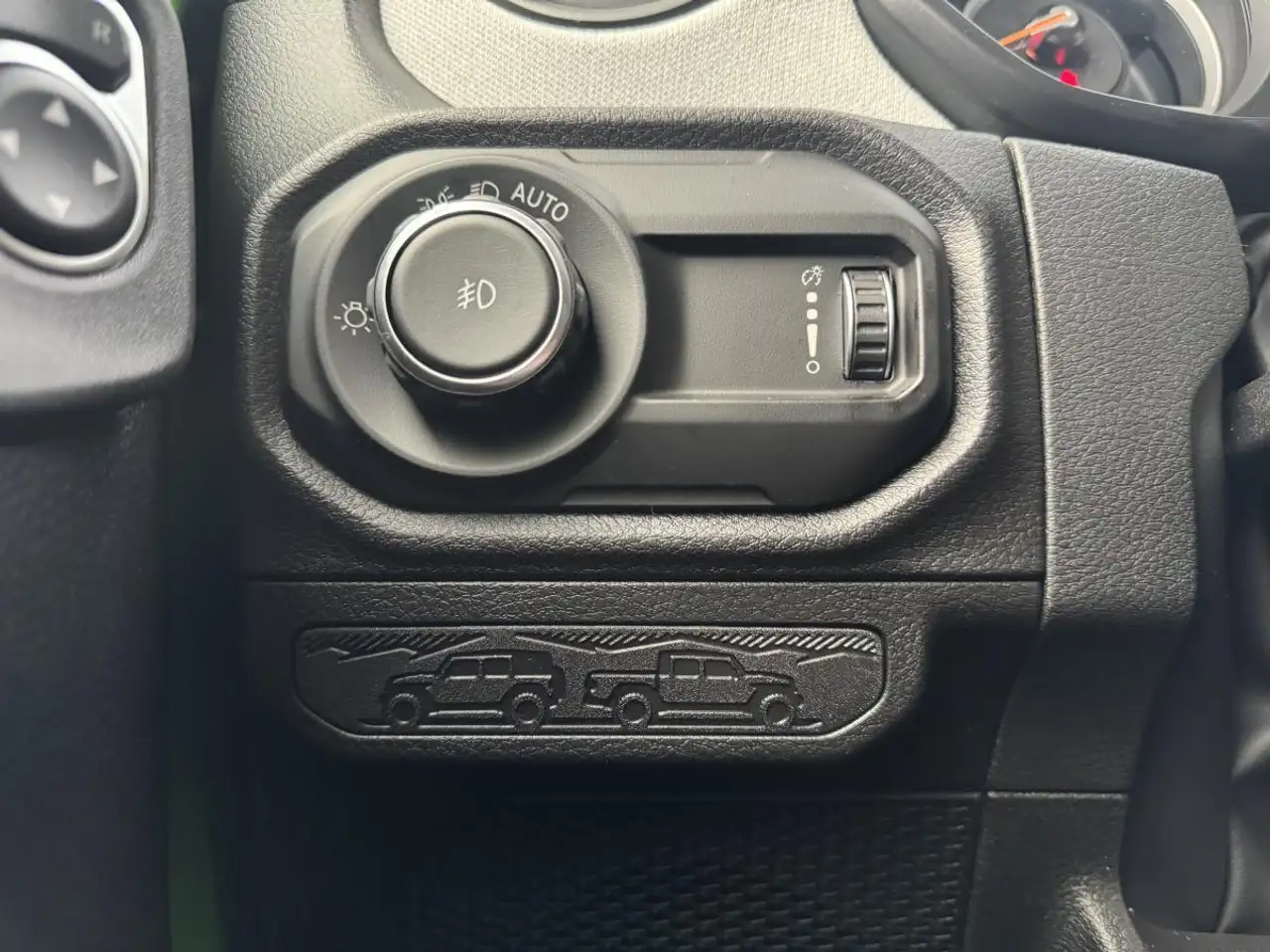 Jeep Wrangler снимка Jeep Wrangler