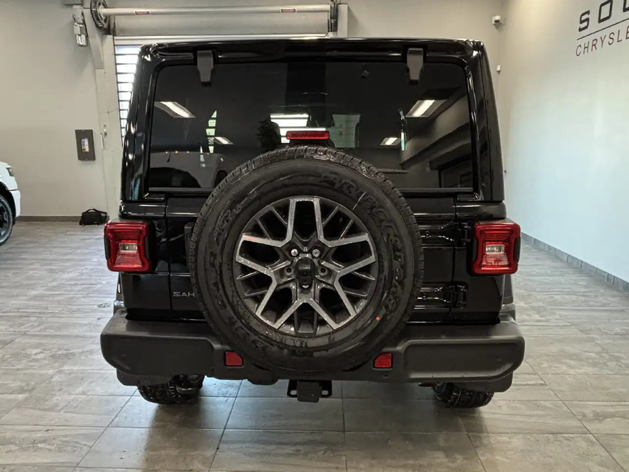 Jeep Wrangler снимка Jeep Wrangler
