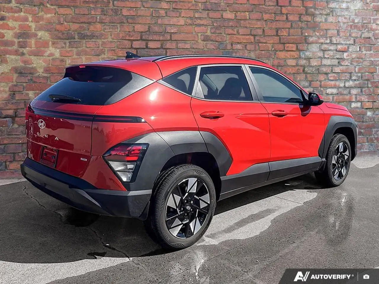 Hyundai KONA снимка Hyundai KONA