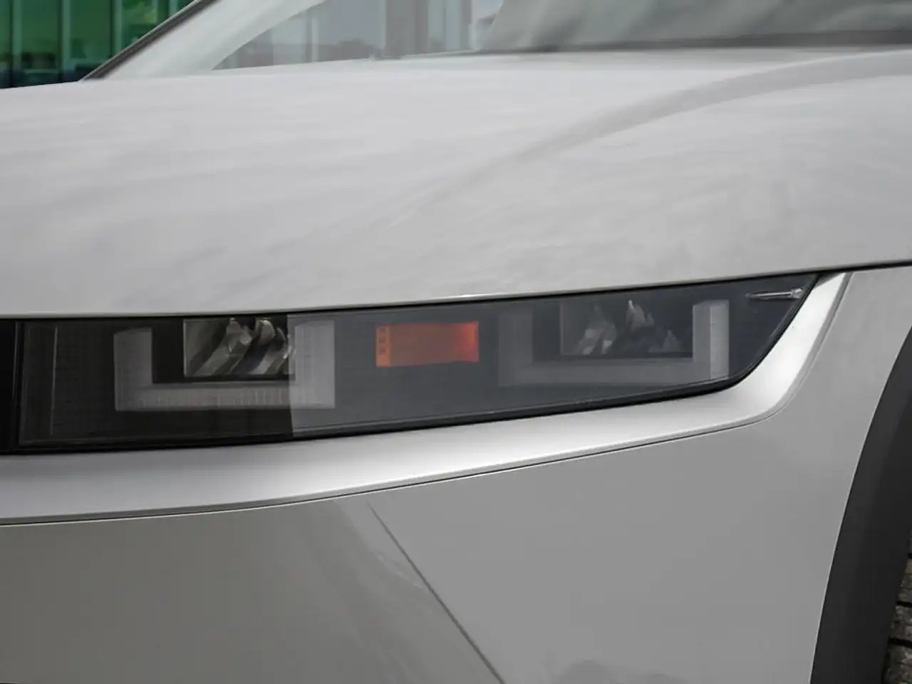 Hyundai IONIQ 5 photo Hyundai IONIQ 5
