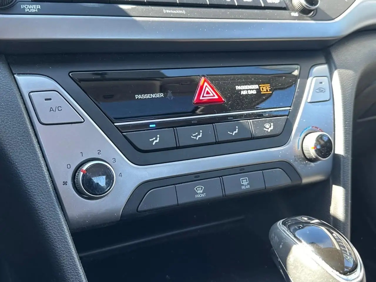 Hyundai ELANTRA снимка Hyundai ELANTRA